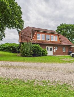 Bosau: Natur PUR - Obere Etage mit 4 Zimmern in 2-Familienhaus - Bosau