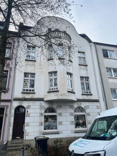 Stilvoller Altbau mit Potenzial: 4-Familienhaus in gepflegter Seitenstraße von Duisburg-Beeck