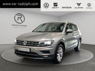 VW Tiguan, 2.0 TDI Highline A, Jahr 2018 - Oelsnitz (Erzgebirge)