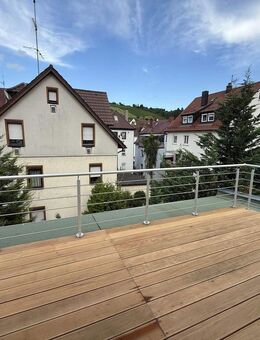 Erstbezug nach Sanierung!! 4-Zimmer Maisonette Wohnung mit großer Terrasse - Stuttgart