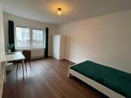 Sehr schönes Zimmer (18 qm) in 5-er WG (Neugründung) - Feuerbach - Stuttgart