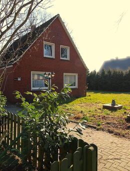 Wohnhaus für Handwerker in ruhiger, dörflicher Lage - unweit der niederländischen Grenze - Bunde