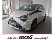 Toyota Aygo, 1.0 x-play club Apple, Jahr 2019 - Amberg