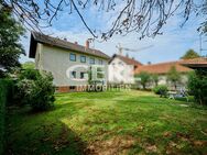 Renovierungsbedürftiges Mehrfamilienhaus in zweiter Bebauungsreihe in Hunderdorf - Hunderdorf