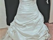 Brautkleid von San Patrick in IVORY, Gr. M mit Schleppe - Hannover