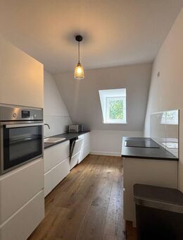 *ELEGANT 4-ROOM APARTMENT IN PRIME VILLA DISTRICT, JUST 4 MINUTES FROM THE CITY * 4-Room, 2-Bed, 1-Full Bath, AC, - Wiesbaden