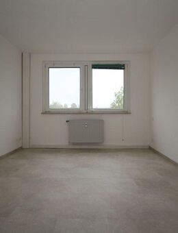 1 Monat mietfrei!! **Renovierte 2-Zimmer-Wohnung mit Dusche im 1. OG zu vermieten** - Rosenbach (Vogtland)