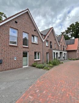 helle Obergeschosswohnung in Hollen - Uplengen