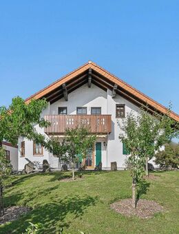 Gepflegtes, großzügiges Einfamilienhaus im südtiroler Stil mit großem Garten & Garage in Baudenbach - Baudenbach