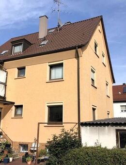 Sanierungsobjekt - Freistehendes 2-3-Familienhaus mit Entwicklungspotential, Garage & Garten. - Stuttgart
