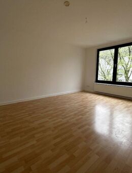 **FRISCH RENOVIERT** HELLE 2-ZIMMERWOHNUNG NAHE DES HELIOS KLINIKUMS IN KREFELD - Krefeld