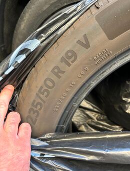 235/50 R19 Continental Sommerreifen schwarz fast neu - Karlsruhe