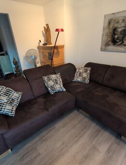 Ich verschenke ein sehr hochwertiges Ecksofa mit Einstelloptionen - Laboe