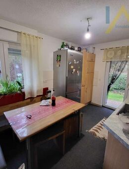 Wohnen und Vermieten: Einfamilienhaus mit Einliegerwohnung in Reutlingen-Bronnweiler - Reutlingen
