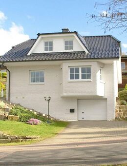 Obervellmar – Traumlage mit Fernblick… Sehr gepflegtes, freies Einfamilienhaus mit Garage - Vellmar