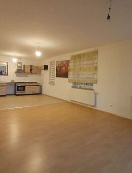 Sonnige EG-Wohnung mit Balkon - Lenningen