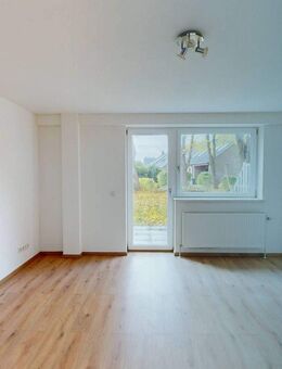 Helle 2-Zimmer-Erdgeschosswohnung mit sonniger Terrasse - Neumünster