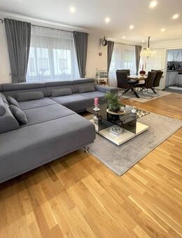 Liebevoll gepflegte 3,5-Zimmer-Wohnung - Rottenburg (Neckar)