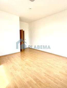 Zentrale 2-Zimmer-Wohnung mit Tageslichtbad und Stellplatzoption zu vermieten - Parchim