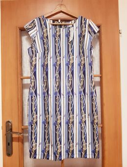 Gemustertes Kleid Gr 42 - Berlin