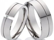 Titanringe gravierbar Trauringe mitStein LUC64 - Aholming
