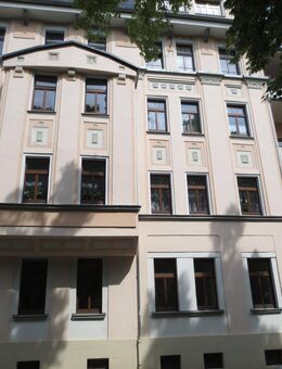 IDEAL - 3-Raum Wohnung mit Balkon sucht neuen Mieter - Plauen