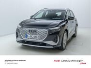 Audi Q4, S line 45 ASSISTS, Jahr 2024 - Berlin