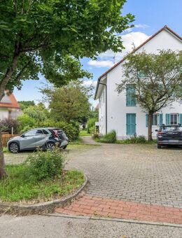 Charmante 2-Zimmer-Wohnung mit großzügigem Balkon und offener Küche in Oberschweinbach - Oberschweinbach