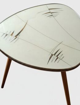 Wunderschöner, originaler Nierentisch. Ein echtes Design-Highlight aus den 1950er Jahren - Ginsheim-Gustavsburg