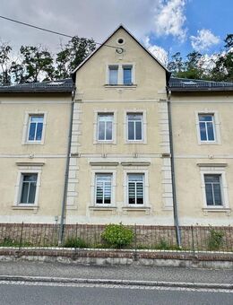 Ruhig gelegene 4-Zimmer-Wohnung mit Elbblick, Balkon und Garten - Diera-Zehren