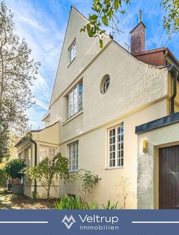 VOLL CHARME, GESCHICHTE & POTENZIAL - HISTORISCHE VILLA MIT GARTEN IN GRÄFELFING - Gräfelfing