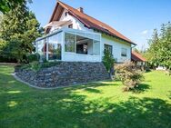 Einfamilienhaus mit Einliegerwohnung (Wintergarten/Sauna/Doppelgarage/Carport/massives Gartenhaus) - Augustusburg
