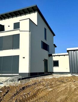 Großzügige DHH mit PV-Anlage, Einbauküche, 2 Bädern, großem Grundstück und Fernblick! - Glashütten (Bayern)