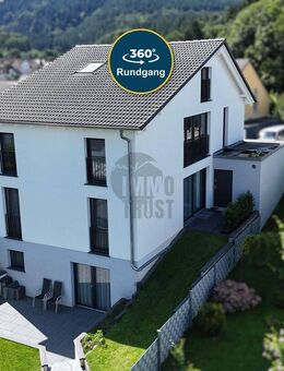 NEUWERTIGES DREIFAMILIENHAUS IN ABSOLUT IDYLLISCHER LAGE - Malsch (Landkreis Karlsruhe)