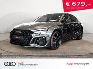 Audi RS3, Limousine quattro, Jahr 2024 - Potsdam