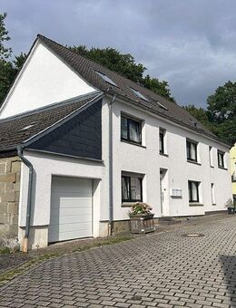 Interessante Kapitalanlage in zentraler Lage von Rüthen! Vermietetes und renovierte Dreifamilienhaus - Rüthen