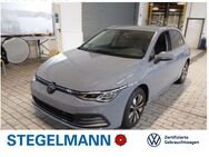 VW Golf, 2.0 TDI VIII Move, Jahr 2024 - Lemgo