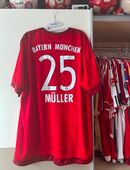 Sammlungsauflösung FC Bayern München Trikot Thomas Müller signiert Autogramm in 53919