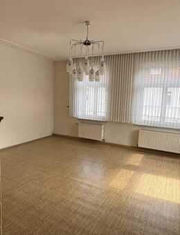 Mehrfamilienhaus in idealer Lage - Ihre optimale Kapitalanlage! - Crimmitschau