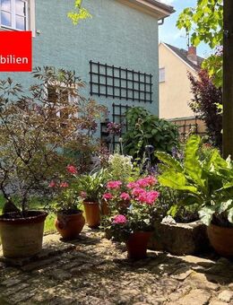 Freistehendes großzügiges Einfamilienhaus direkt am Tiefurter Park - Weimar