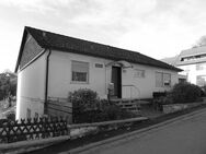 Zweifamilienhaus in ruhiger Sackgasse mit großem Garten und Burgblick! - Lindenfels