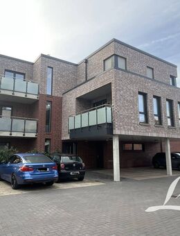 **Neubau - Schöne Oberwohnung mit Balkon anzumieten !** - Apen