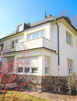 Villa in zentraler Lage von Coswig mit 8 Zi., ca. 170 m² Wfl., voll unterkellert. *provisionsfrei* - Coswig