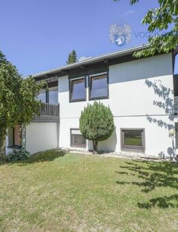 Zweifamilienhaus mit Garage und Pool in Weisendorf - Weisendorf