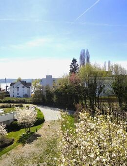 Attraktive 2,5 Zimmer Wohnung mit Seesicht in Stadtnähe - Überlingen
