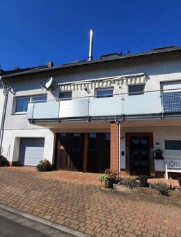 Grosszügiges 3 Familien-/ Mehrgenerationenhaus mit herrlichem Gartengrundstück - Heiligenmoschel