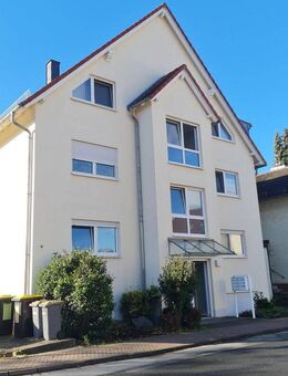 Charmante und renovierte Souterrain-Wohnung mit Einbauküche in Bad Vilbel Gronau - Bad Vilbel