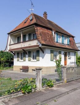 Freistehendes Einfamilienhaus mit großem Garten - Top-Lage & traumhafte Außenanlage - Weil (Rhein)