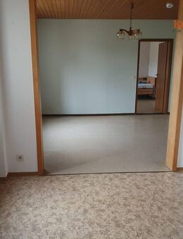 Hoch hinaus in Bad Soden: Charmante 2-Zimmer-Wohnung mit Balkon & herrlicher Aussicht - Bad Soden-Salmünster