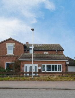 Einfamilienhaus mit Einliegerwohnung und genehmigtem Gewerbelagerraum - Hemmingstedt